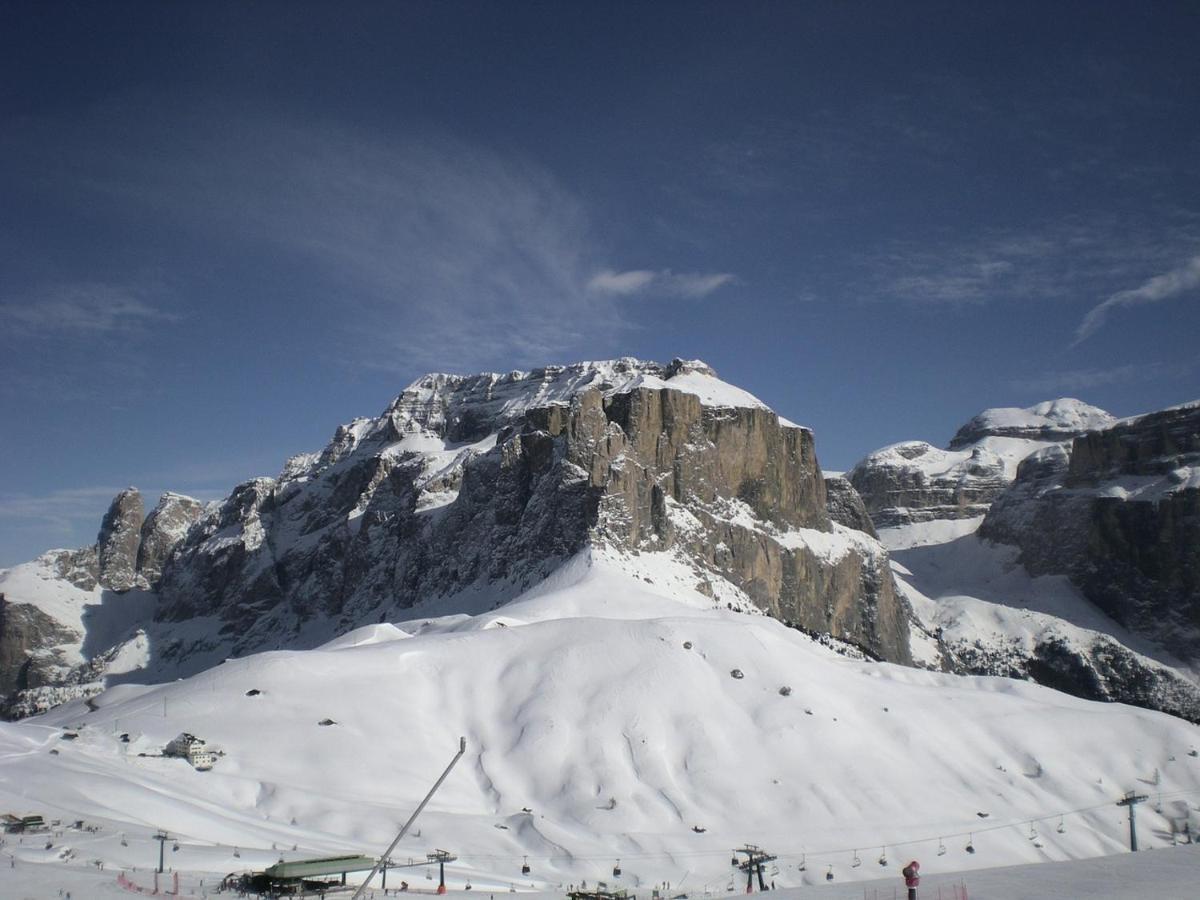 La Casa! Villa Vigo di Fassa Luaran gambar